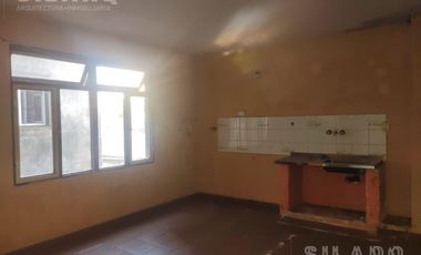 Edificio de Departamentos y Local comercial en Venta