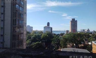 Edificio de Departamentos y Local comercial en Venta