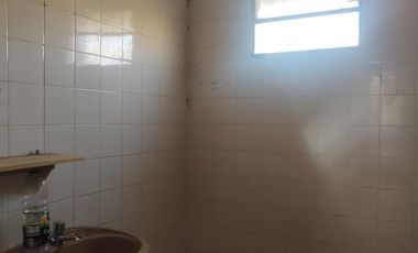 Edificio de Departamentos y Local comercial en Venta