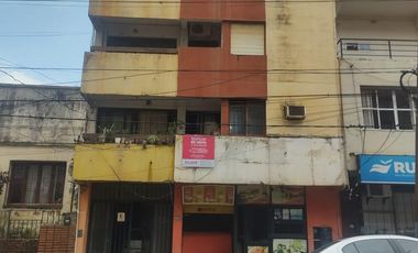 Edificio de Departamentos y Local comercial en Venta
