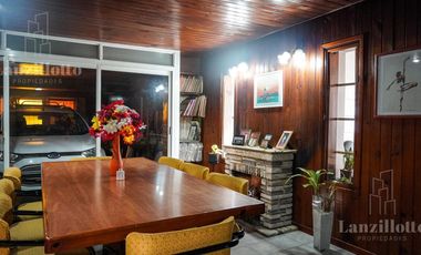 Casa 5 ambientes con pileta en Lanús