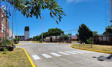 Deposito en venta 484 m2 predio industrial con seguridad Quilmes, apto credito, GBA Sur