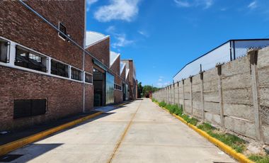 Deposito en venta 484 m2 predio industrial con seguridad Quilmes, apto credito, GBA Sur