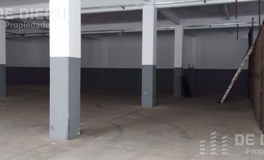 Deposito en venta 484 m2 predio industrial con seguridad Quilmes, apto credito, GBA Sur