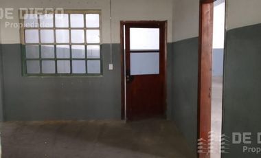 Deposito en venta 484 m2 predio industrial con seguridad Quilmes, apto credito, GBA Sur