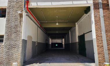 Deposito en venta 484 m2 predio industrial con seguridad Quilmes, apto credito, GBA Sur