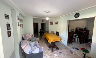 Alquiler  - Casa -  Barrio Maria Selva