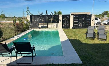 CASA VENTA 3 AMB - CON PILETA - ESTILO CAMPO - CANNING