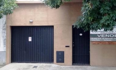 VENTA CASA LOTE PROPIO 3 * AMB CON COCHERA Y PATIO * V. ALSINA