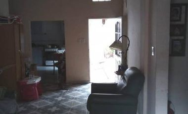 VENTA CASA LOTE PROPIO 3 * AMB CON COCHERA Y PATIO * V. ALSINA