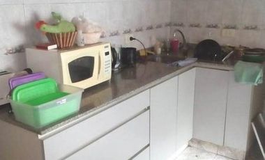 VENTA CASA LOTE PROPIO 3 * AMB CON COCHERA Y PATIO * V. ALSINA