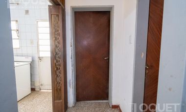 Casa interna en pleno Constituyentes