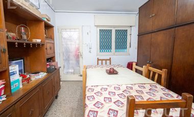 Casa interna en pleno Constituyentes