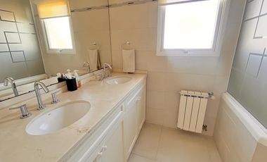 Casa en Fincas de Iraola II