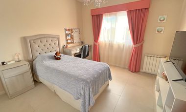 Casa en Fincas de Iraola II