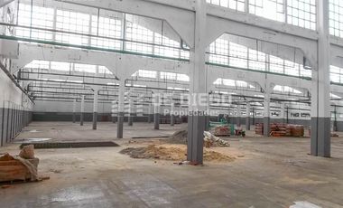 Deposito en venta 3481 m2 en predio industrial con seguridad Quilmes, apto credito, GBA Sur