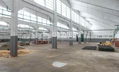 Deposito en venta 3481 m2 en predio industrial con seguridad Quilmes, apto credito, GBA Sur