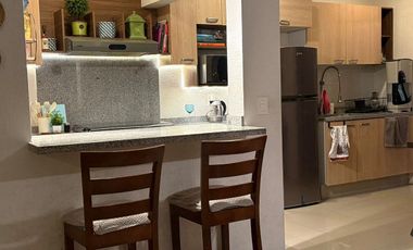 Casa amueblada con recámara en planta baja y cuarto de servicio  en el refugio
