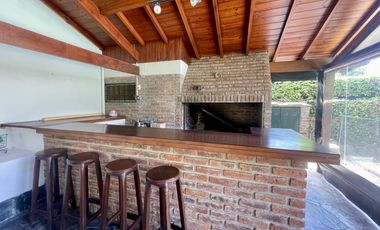 VENTA CASA DE 6 AMBIENTES EN FLORIDA MITRE