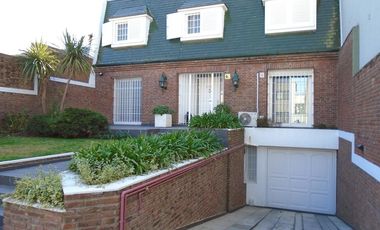 VENTA CASA DE 6 AMBIENTES EN FLORIDA MITRE
