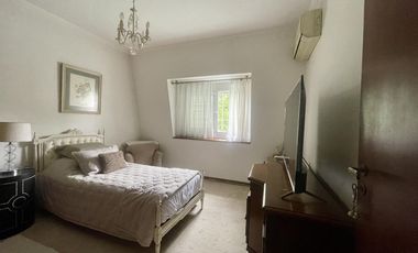 VENTA CASA DE 6 AMBIENTES EN FLORIDA MITRE