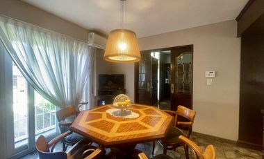 VENTA CASA DE 6 AMBIENTES EN FLORIDA MITRE