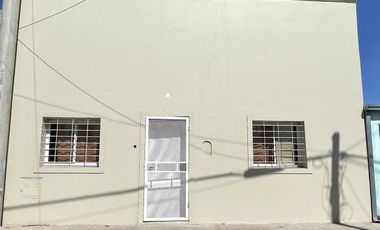 CASA  en VENTA de 2 dormitorios a  Estrenar - Guadalupe Oeste. Padre Genesio 1200