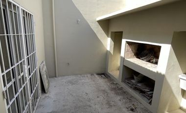 CASA  en VENTA de 2 dormitorios a  Estrenar - Guadalupe Oeste. Padre Genesio 1200