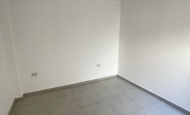 CASA  en VENTA de 2 dormitorios a  Estrenar - Guadalupe Oeste. Padre Genesio 1200