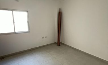CASA  en VENTA de 2 dormitorios a  Estrenar - Guadalupe Oeste. Padre Genesio 1200