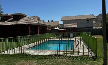 CASA EN CONDOMINIO LOMAS DE NOS 4D 3B