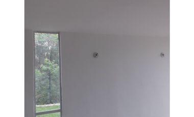 ARRIENDO APARTAMENTO PRIMER PISO CERCA AL ESTADIO DE GIRARDOT