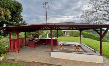 VENTA FINCA CASA ESTERILLA  EN PEREIRA VA ALTAGRACIA