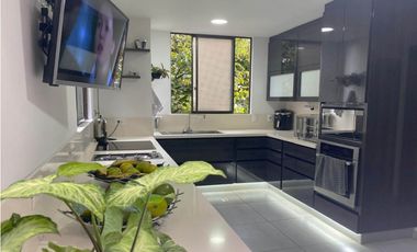 venta apartamento Medellin poblado tesoro casa de 1 nivel remodelado