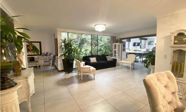 venta apartamento Medellin poblado tesoro casa de 1 nivel remodelado