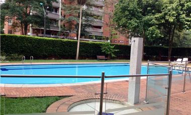 APARTAMENTO CON AMPLIOS ESPACIOS