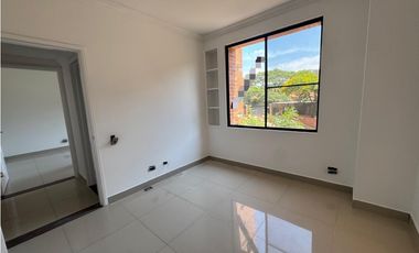 APARTAMENTO CON AMPLIOS ESPACIOS