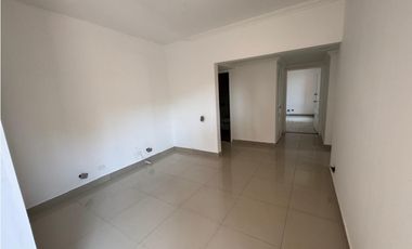APARTAMENTO CON AMPLIOS ESPACIOS