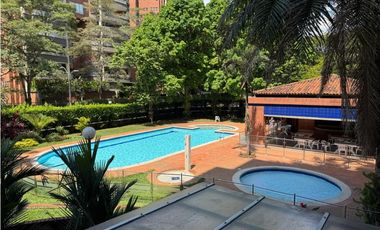 APARTAMENTO CON AMPLIOS ESPACIOS