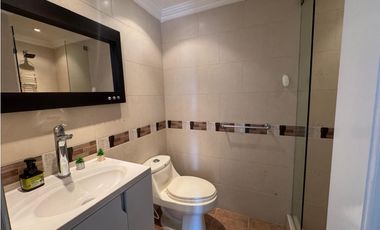 APARTAMENTO CON AMPLIOS ESPACIOS