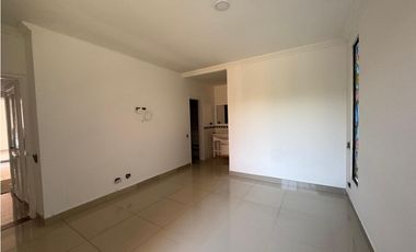 APARTAMENTO CON AMPLIOS ESPACIOS
