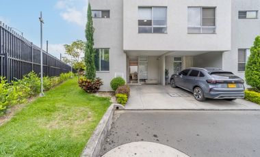 VENTA DE HERMOSA CASA EN CIUDAD COUNTRY JAMUNDÍ
