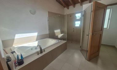 Casa Comercial en Santa María Ahuacatitlán Cuernavaca - LLR-173-Cc
