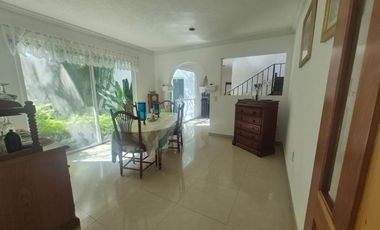 Casa Comercial en Santa María Ahuacatitlán Cuernavaca - LLR-173-Cc