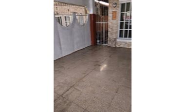 SE VENDE CASA EN DON BOSCO