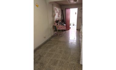 SE VENDE CASA EN DON BOSCO