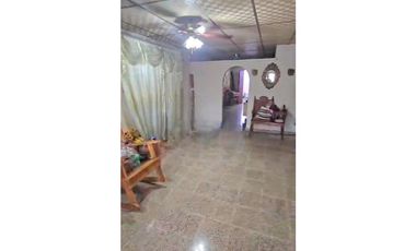 SE VENDE CASA EN DON BOSCO