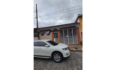 SE VENDE CASA EN DON BOSCO