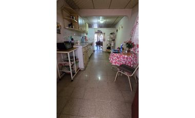 SE VENDE CASA EN DON BOSCO