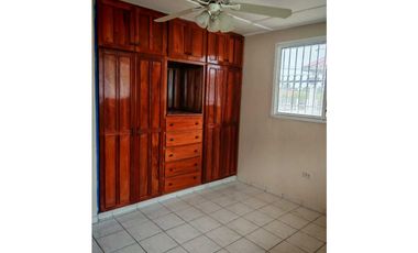 Alquilo casa en Miraflores Penonomé